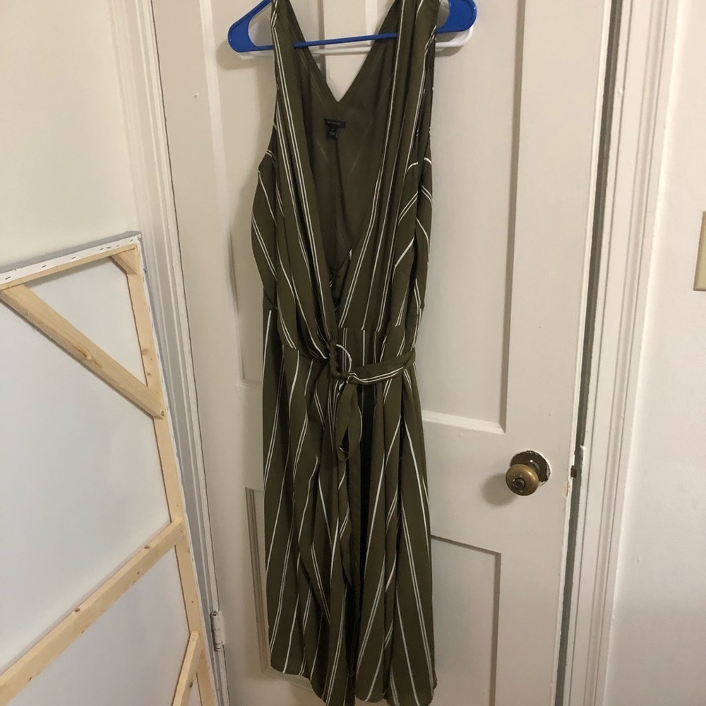 Ann Taylor midi wrap size 18